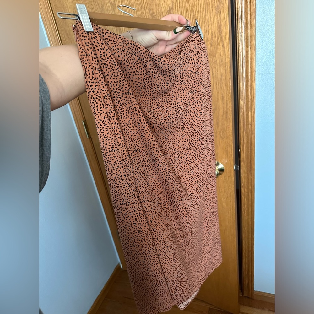 size large nine W. skirt. Beautiful brown and orange polkadot design. Never worn - Picture 4 of 5